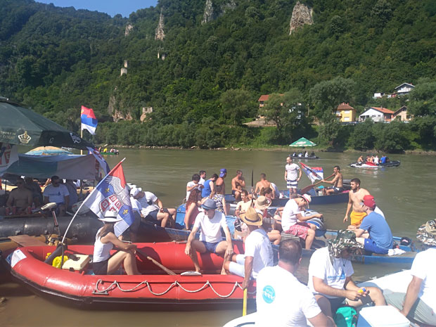 Краљевски карневал за уживање (ФОТО)